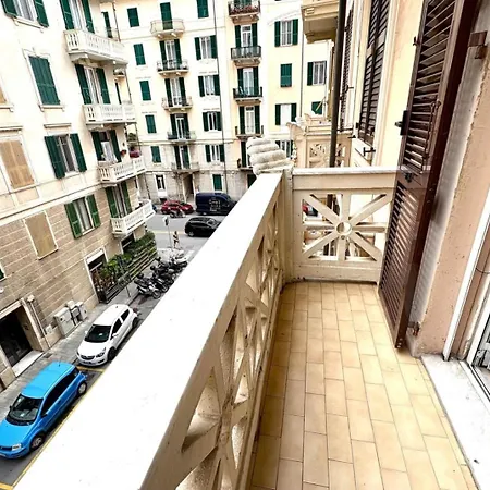 Luci A Due Passi Dal Mare By World * 萨沃纳