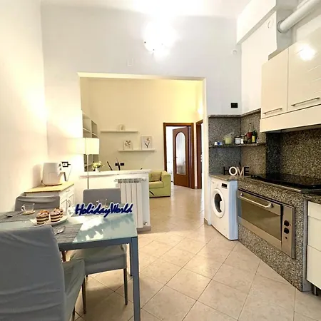 Luci A Due Passi Dal Mare By World