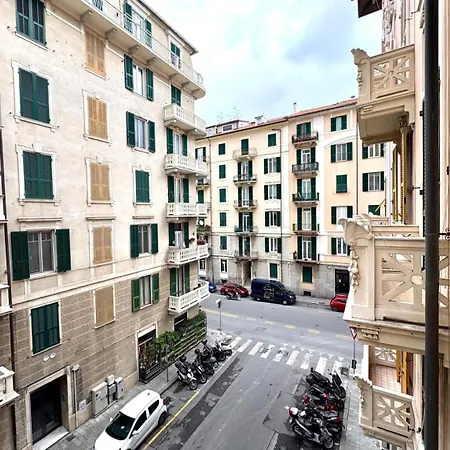 Luci A Due Passi Dal Mare By World Apartment Savona